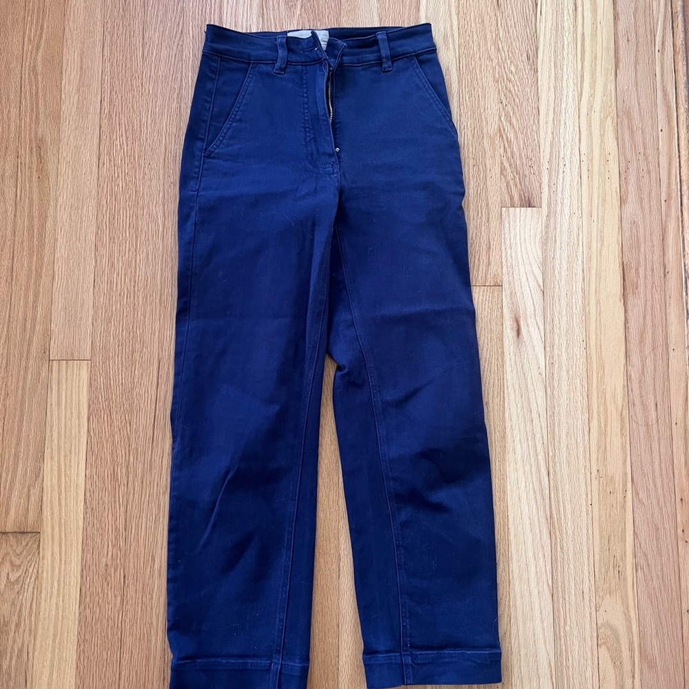 The straight leg crop